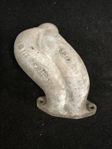 VW 1600cc Twin Port Manifold End Right 113129710D