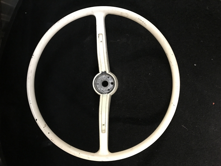 VW Beetle Steering Wheel 311415651A Silver Beige 6270 South West VWs