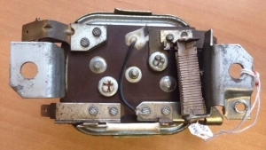 Bosch Voltage Regulator 14V / 30A