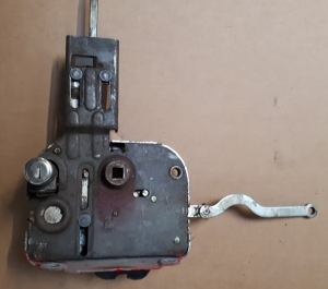 Late Bay RHS Sliding Door Locks (Complete)