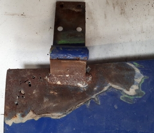 LHS Late 'Push Button' Split Bus Door