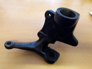 T2 Bay Stub Axle/Steering Knuckle VW 211405311F